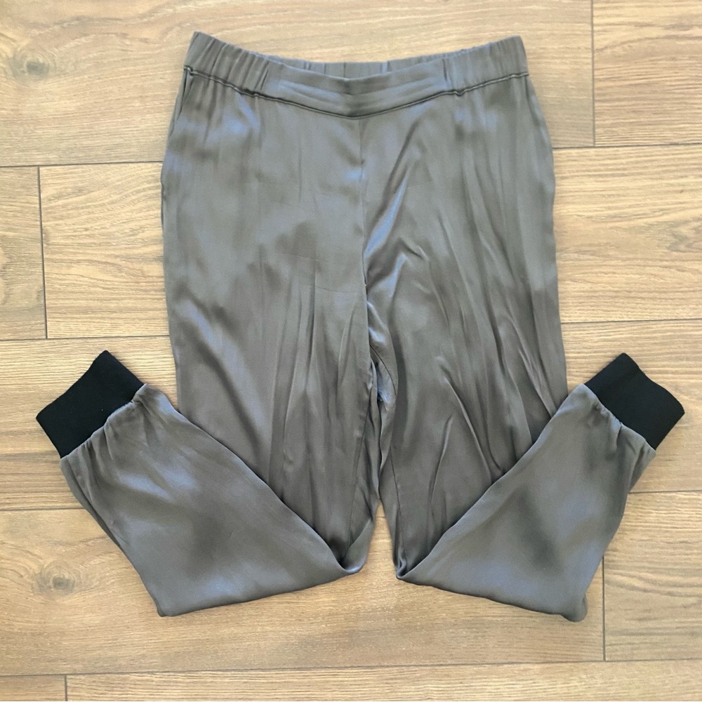 Alice + Olivia 100% Silk Pete Jogger Pants in Silver Grey, Black Cuffs Sz Small